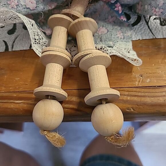 Folk Art Spoolie Doll - Picture 3 of 5